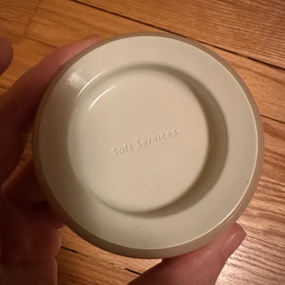 Soft Services THERAPLUSH™ “HOLD”
Overnight Repair Treatment refillable case - Picture 6 of 8